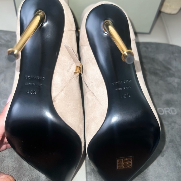 Tom Ford Padlock Pointed Toe Heel bootie - Picture 7 of 16